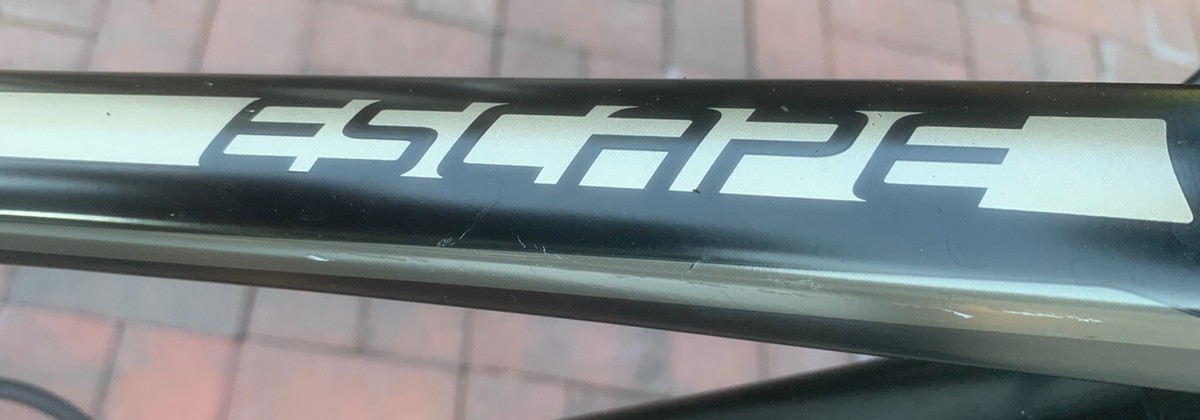 Giant Escape 3 City and Hybrid Bike 7 Speed Frame 21” Wheel 700 C