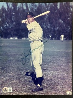Joe DiMaggio HOF Signed New York Yankees 8x10 Baseball Photo AUTO BAS Beckett