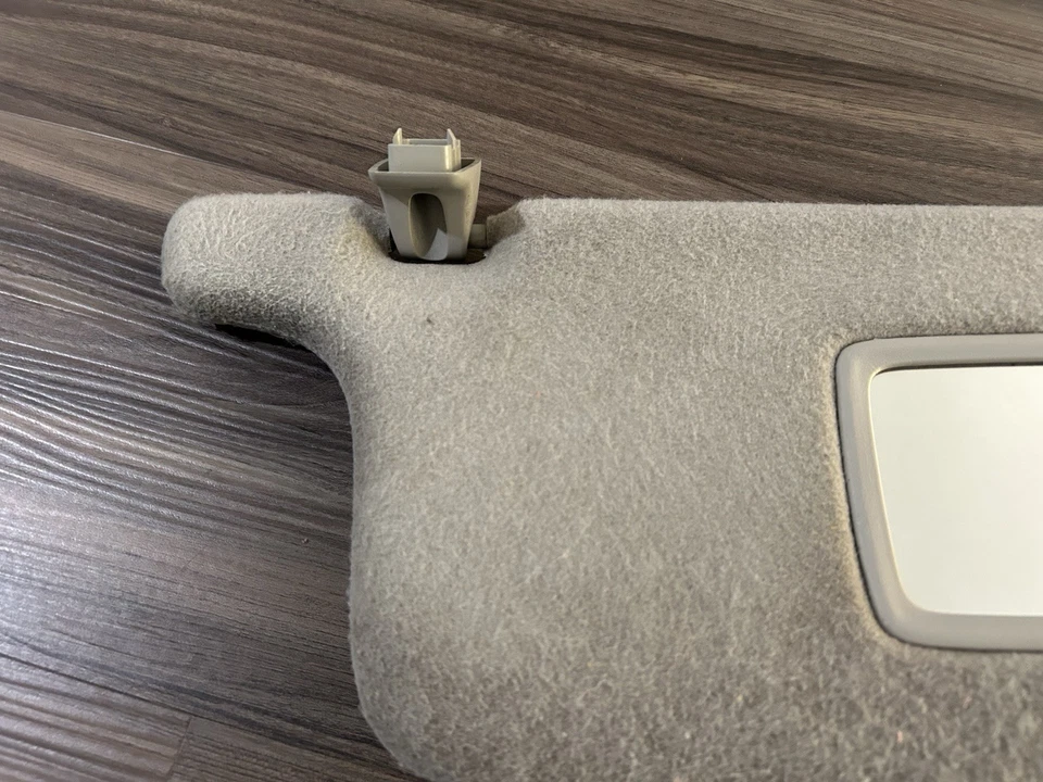 04-11 COLORADO CANYON СЕРЫЙ ИНТЕРЬЕР ЛЕВЫЙ/ПРАВЫЙ КОМПЛЕКТ СОЛНЦЕЗАЩИТНЫХ КОЗЫРЬКОВ OEM - Изображение 4 из 4