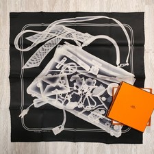 Unused w/box HERMES Carre 70 PLEASE CHECK IN ...
