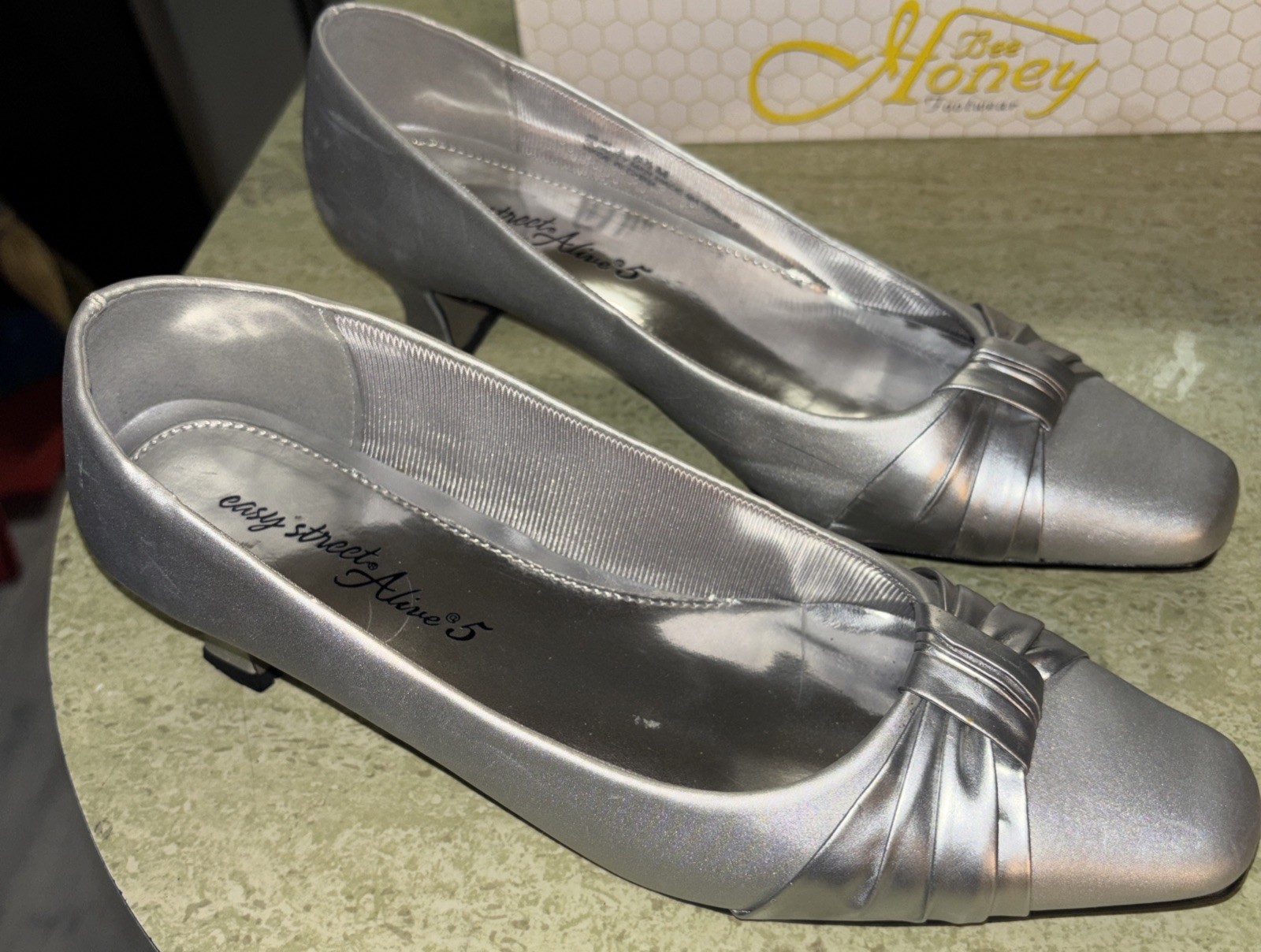 Easy Street Alive @ 5 Dance Flex Outsole Size 8.5M Silver Satin Waive Heels
