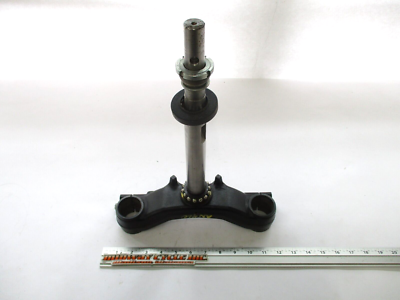 SUZUKI AN400 LOWER STEERING STEM FORK UNDER BRACKET 51410-14FD0 AN