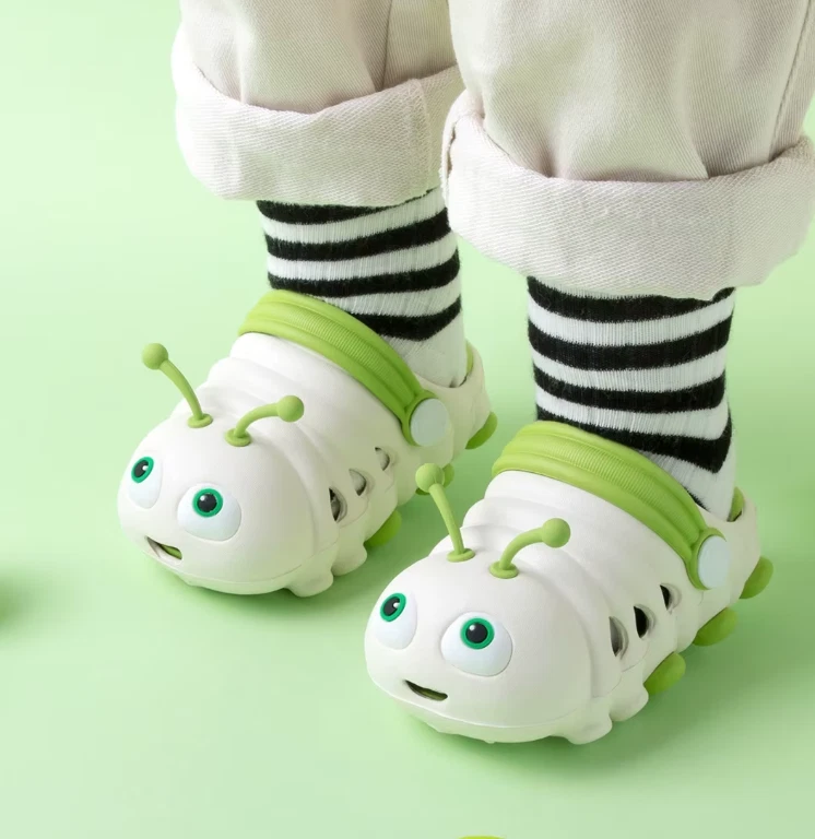 Baby Caterpillar Clogs Boys Girls Sandals Light Slip on Shoes 3.5 Years (Green) - Image 4 of 4