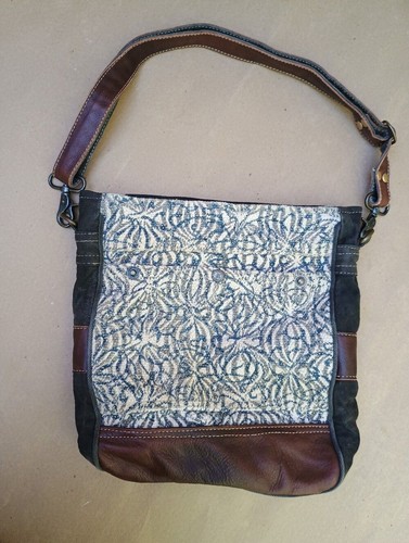 Boho MYRA Shoulder CROSSBODY Purse Leather & Rug Print Purse Bag