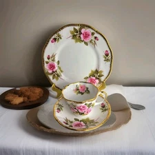 QUEEN'S Rosina China Co. LTD. 3 Pcs Tea/Breakfast Set, Pink Roses, Scalloped