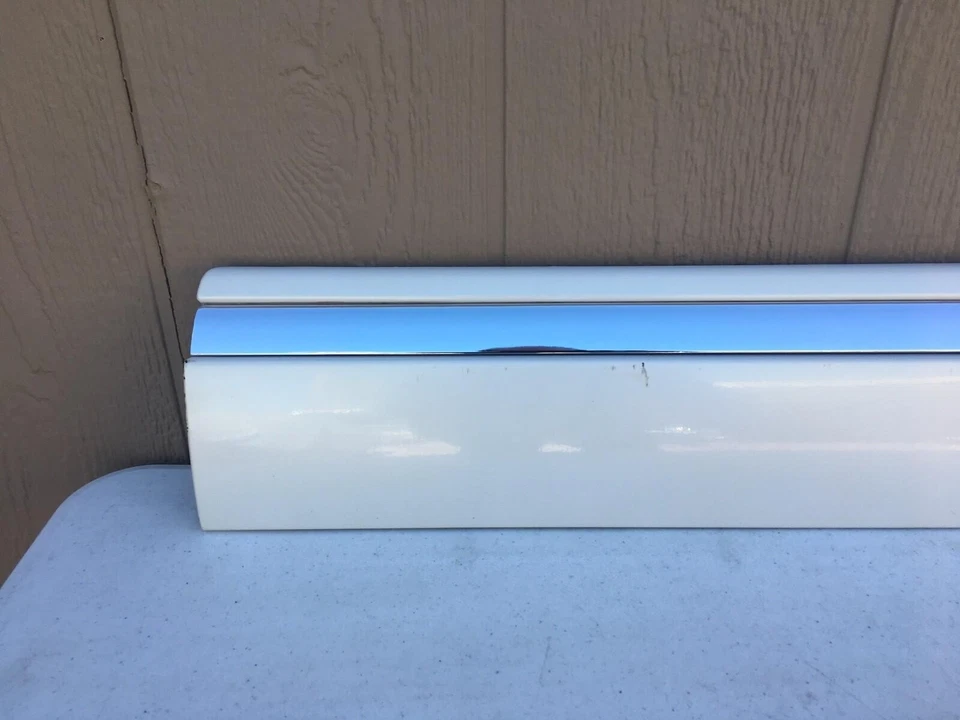 1998-2002 Lincoln Continental Passengers Side Front Door Trim - Image 3 of 4