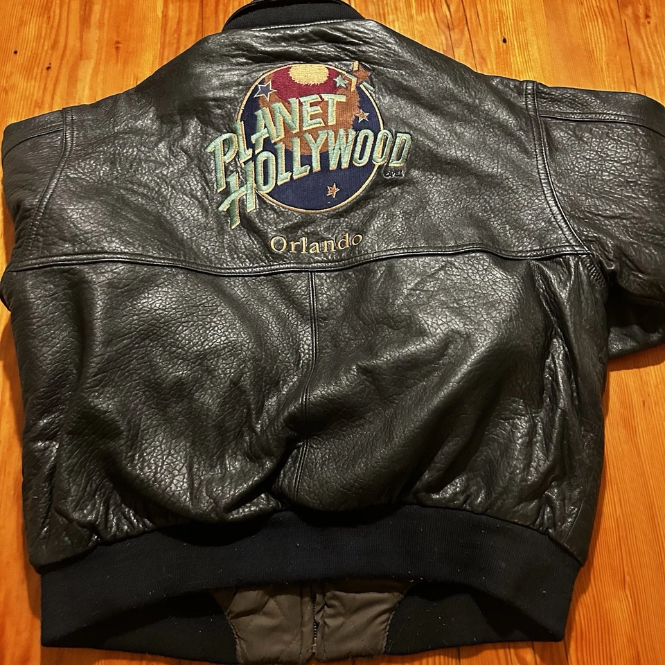 Jaqueta de voo bombardeiro reversível vintage anos 90 Planet Hollywood couro tamanho: grande - Imagem 3 de 4