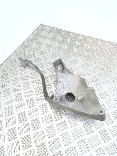 BMW 3 E90 E91 2010 Diesel 130kW Halterung Lager Motor 6775041 RPG13897