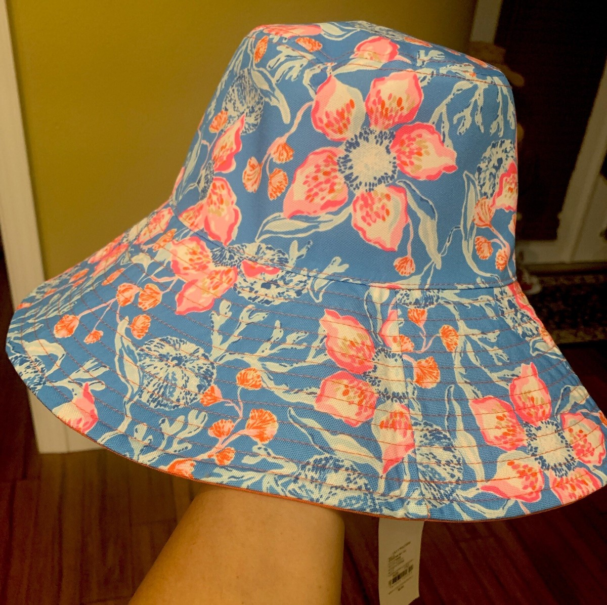 Lilly Pulitzer Bahamian Rhapsody UPF 50+ Reversible Canvas Sun Hat NWT Lilly Pulitzer Reversible UPF 50 Canvas | Mercari main image 2