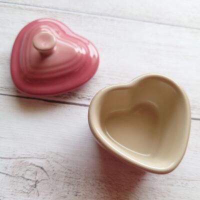 Le Creuset Heart Cocotte Putite Ramekin D'Amour Tray Set Rose