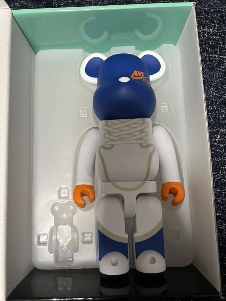Medicom Toy Bearbrick NIKE SB BE@RBRICK 400% white figure Medicom Toy Bearbrick NIKE SB BE@RBRICK 400% white figure