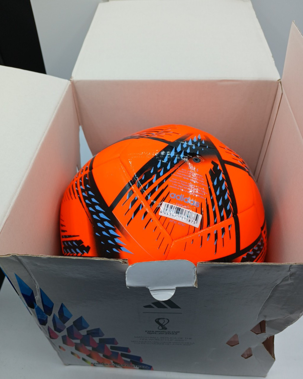 adidas FIFA World Cup 2022 Al Rihla Football Size 5 - H57782. SMF