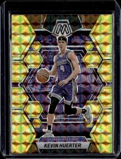 2022-23 Panini Mosaic #54 Kevin Huerter Reactive Yellow