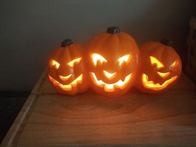 VTG 1999 The Paper Magic Group Halloween  Jack O Lantern Trio Light-Up 12'' Long