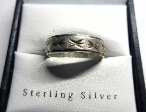 Vintage SOLID SILVER Star Cut Design BAND RING