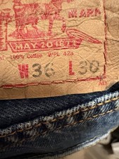 Levi's 501 Straight Leg Button Fly Blue Denim Cotton Medium Wash 5-Pocket