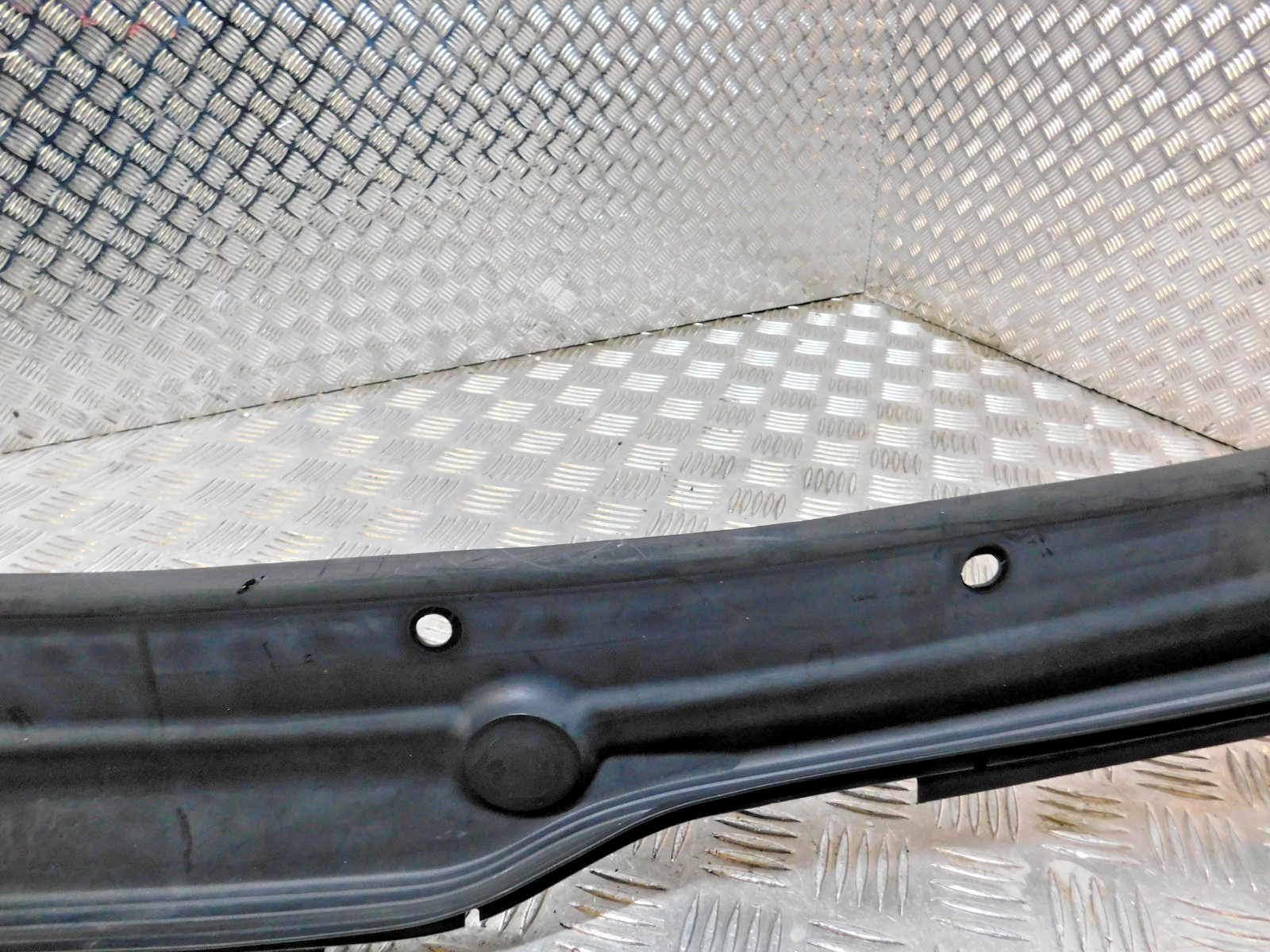 8402642 Bmw X5 Series E53 Cover Windshield Wiper Trim Front Windscreen Cover thumbnail 6