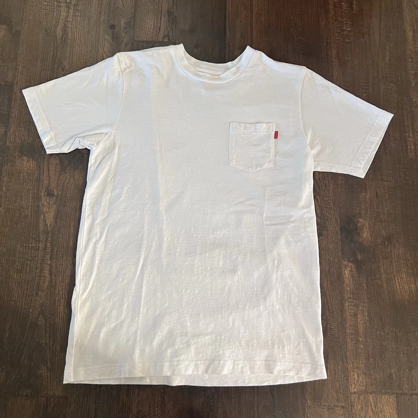 T shirt Supreme Pocket homme grand blanc S/S logo emblématique streetwear patineur