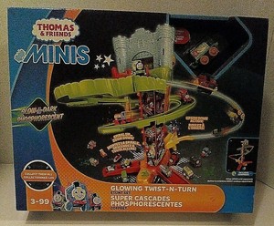 thomas minis twist and turn stunt set