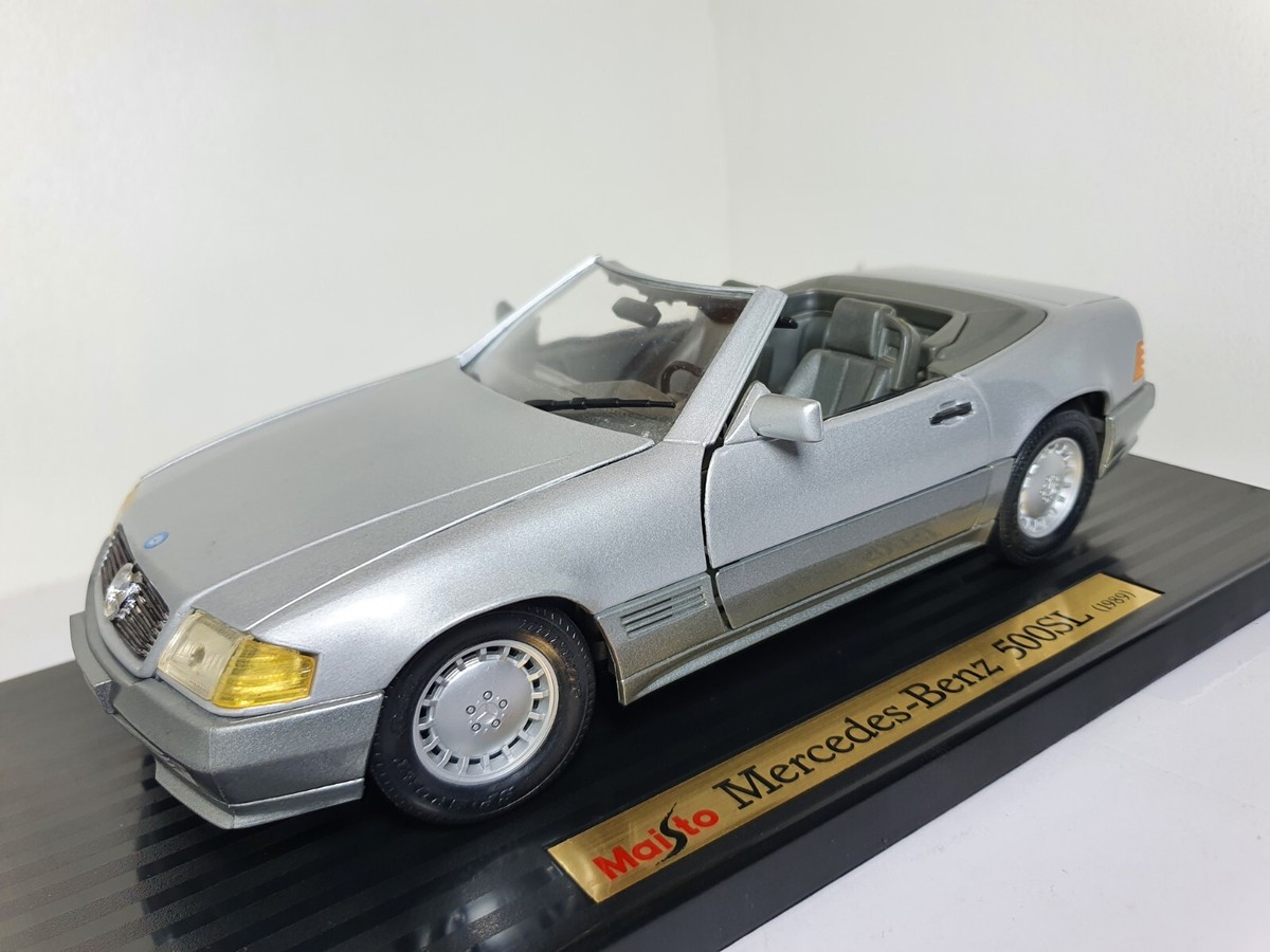 1:18 Maisto Mercedes Benz 500SL - Silver - Diecast Model Car