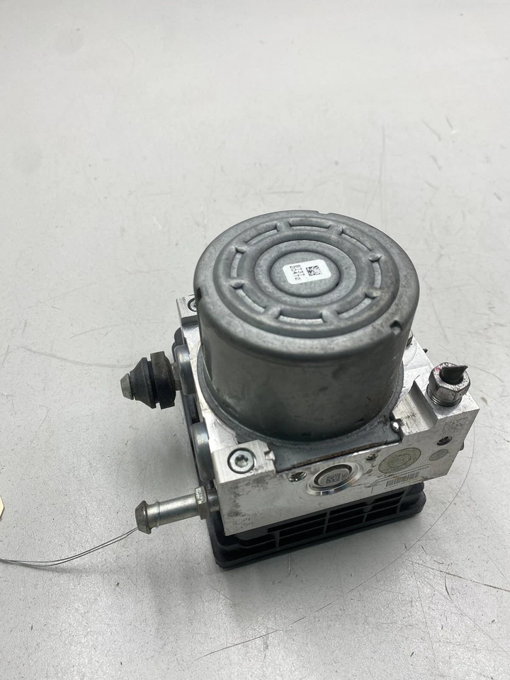 Unidad módulo bomba freno antibloqueo Subaru Legacy ABS fabricante de equipos originales 2018 Foto 3 de 4