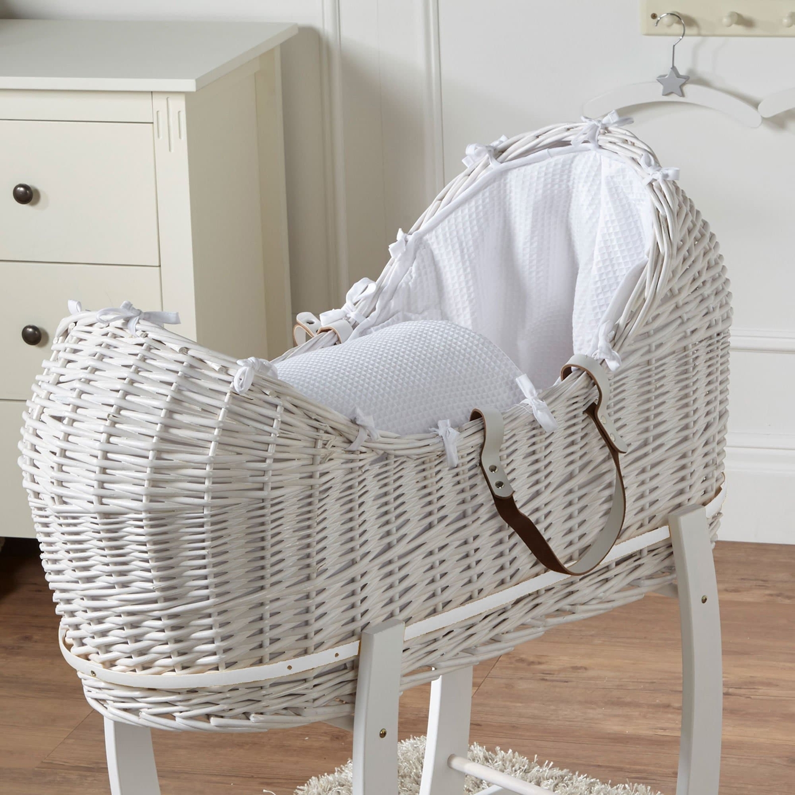 Moses Basket White Wicker with Mattress - White Waffle FYLO Pod