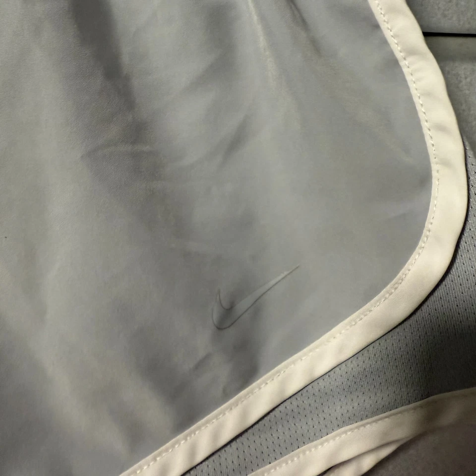 Pantalones Cortos Nike Active Para Mujer XS Gris Dri-Fit Correr Entrenamiento Malla Cintura Elástica Foto 2 de 4