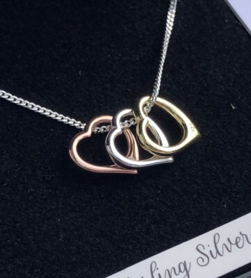 Halskette Sterlingsilber drei Liebesherzen 18 Zoll Kette UK kostenlose Box