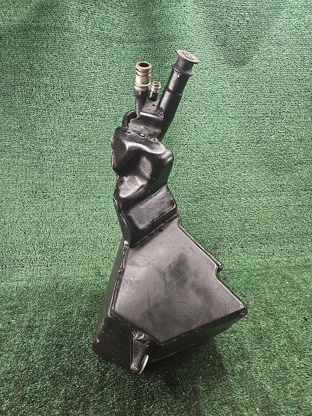 05-08 Maserati Quattroporte M139 4.2L Engine Oil Reservoir Tank 205033 OEM