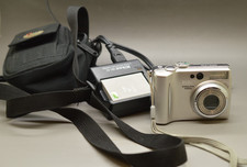 Nikon COOLPIX E4200 Silver Digital Camera Tested  Charger  OEM Battery  Case