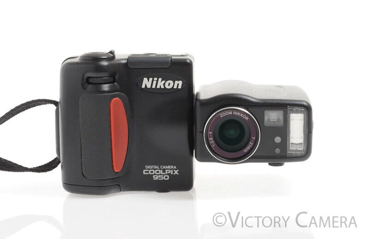 Nikon COOLPIX P-950 カメラ Nikon CoolPix 950 2.1MP Rotating Digital Camera -System Error- [AS