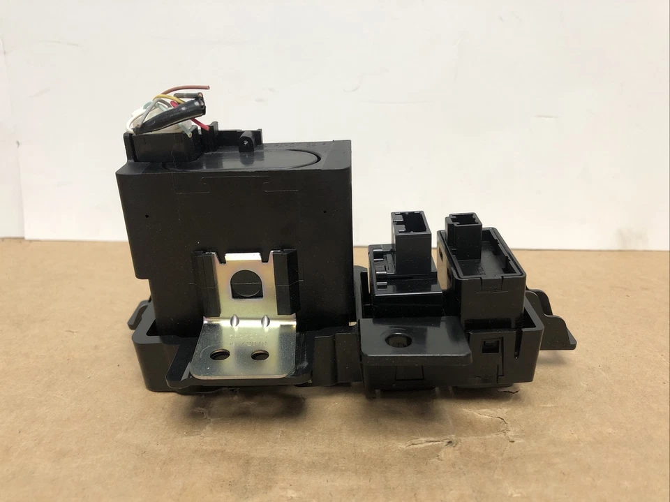 Interruptor de objetivo y ranura para tarjeta de faros VDC 2009-2017 INFINITI QX70 FX35 285F51CA0A fabricante de equipos originales Foto 4 de 4