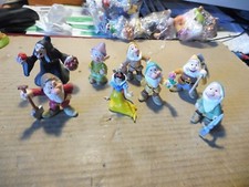 lot de  figurines blanche neige 