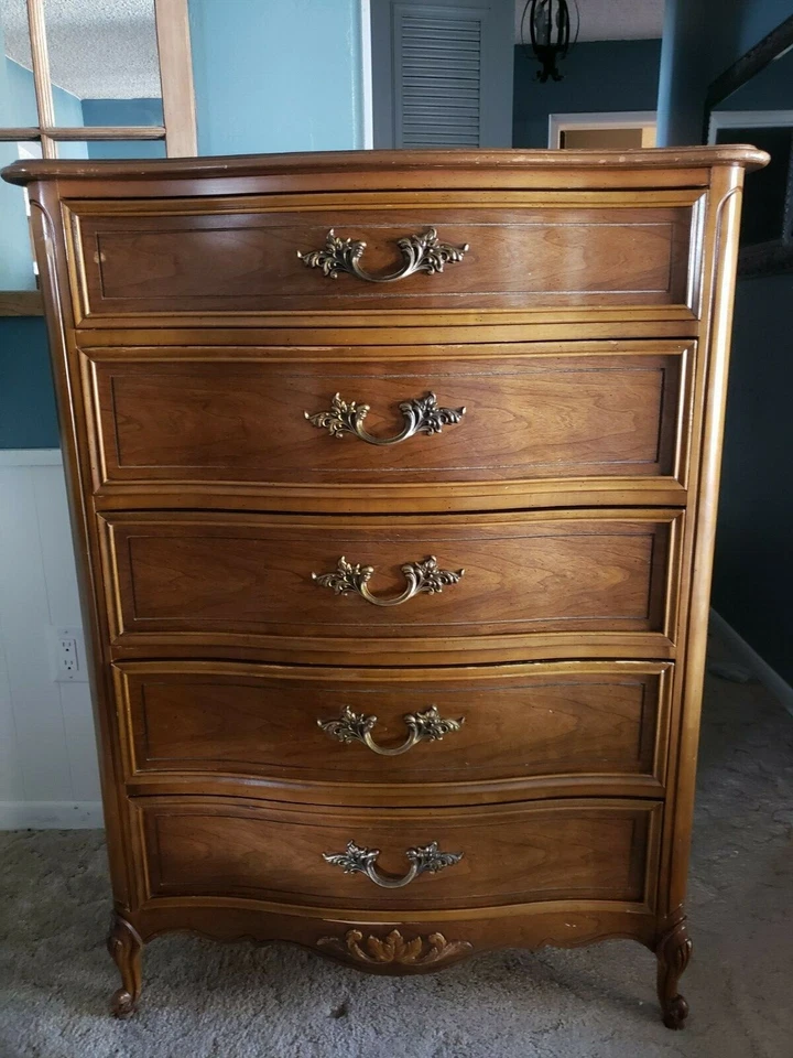 6 Piece - Vintage Dixie Solid Wood French Provincial Bedroom Set - Image 4 of 4