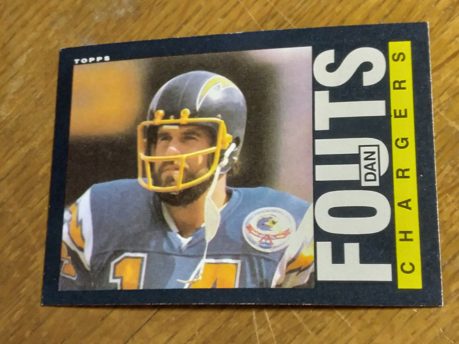 1985 Topps Football #372 San Diego Chargers QB Dan Fouts EX- Nr Mt