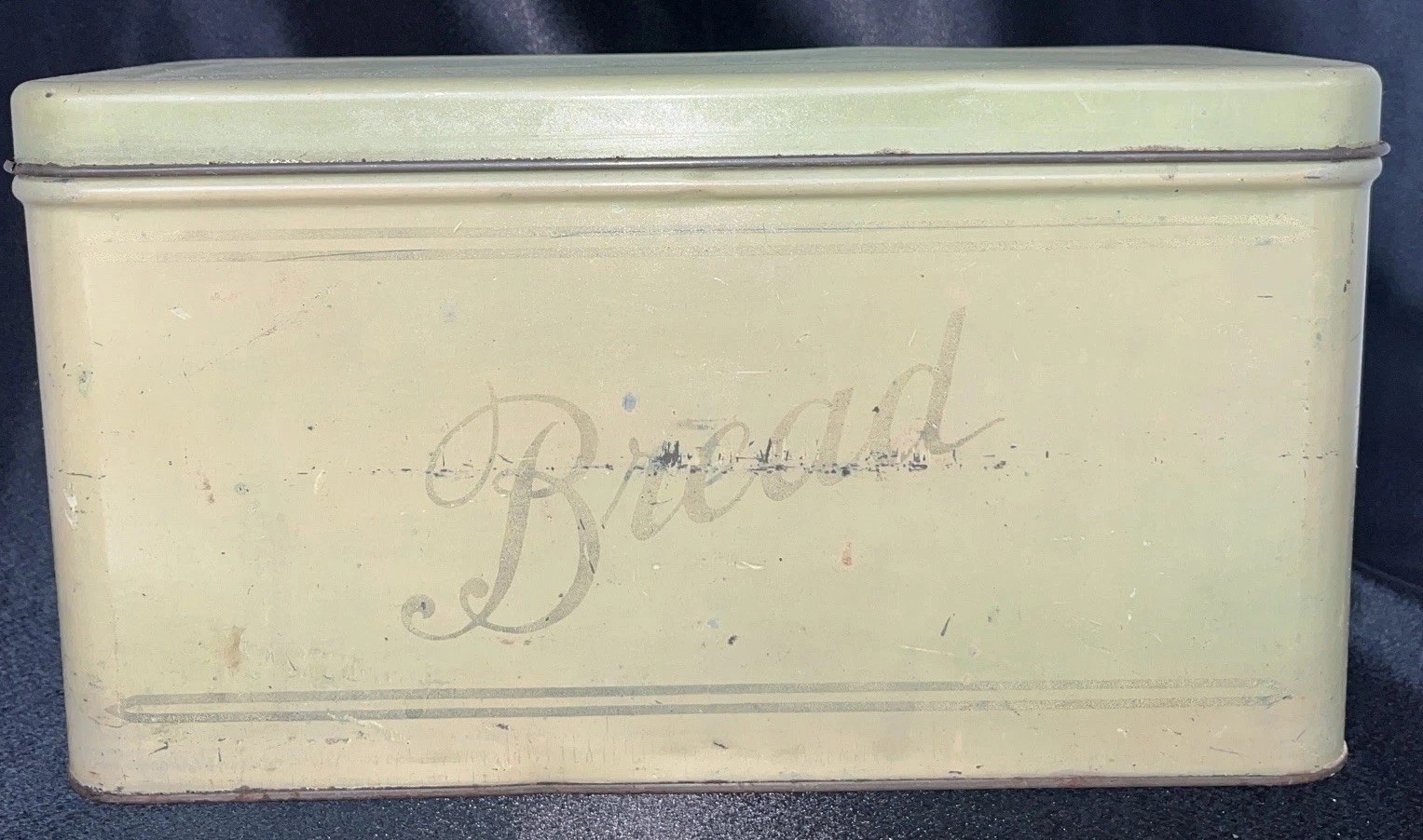 Antique Vintage GREEN Metal BREAD BOX Bread Keeper Country Farmhouse Shabby Chic
Opens in a new wind