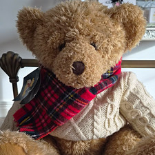 Harrods Giles 2002 Christmas Brown Plush Teddy Bear with Tags Jumper & Scarf