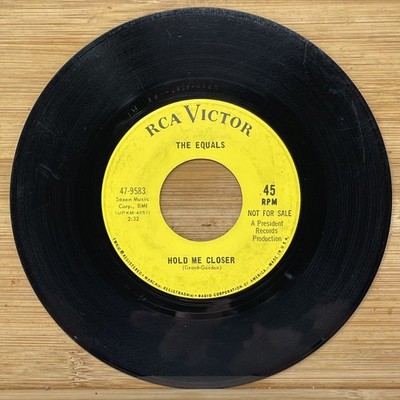 The Equals - Hold Me Closer / Baby Come Back 7'' Record 45 RPM Promo RCA Victor