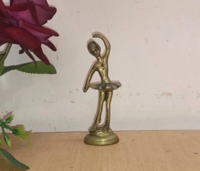 Ballet Dancing Girl Idol Brass Passionate Lady Statue Baby Room Decor RD459