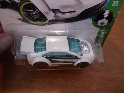 Hot Wheels HW Green Speed 3/5 (2015) weiß Super Volt Auto 243/250 A35 - Bild 2 von 7