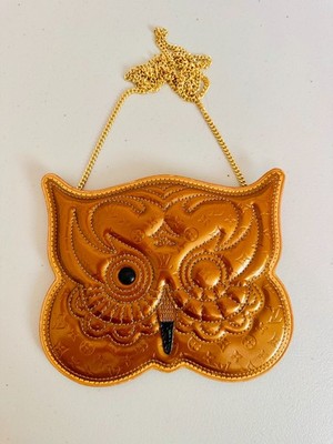 RARE LOUIS VUITTON MONOGRAM VERNIS COMTE DEFE POCHETTE OWL CROSSBODY BAG VI0042