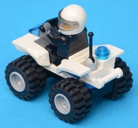 LEGO 7743 - Police Command Center  + 7235 - Police Motorcycle - CITY - 2008