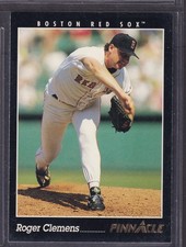 1993 PINNACLE ROGER CLEMENS BOSTON RED SOX #25 BASEBALL CARD