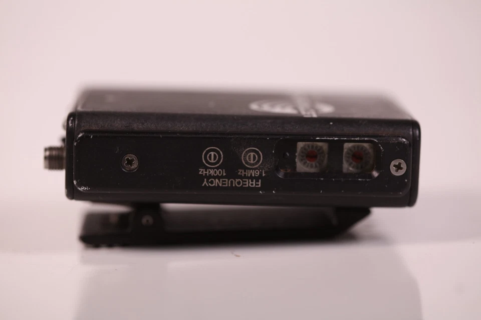 Lectrosonics UM400A Belt Pack Transmitter Block 25 - Image 3 of 4