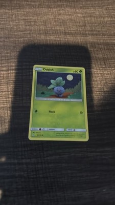 Pokémon TCG Oddish 2/214 Sun & Moon Cosmic Eclipse Yuka Morii Art