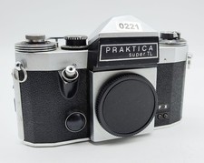 221 - Praktica Super TL - löst sehr gut aus, kleine Delle
