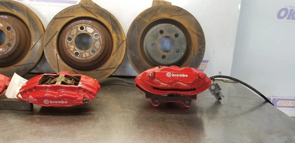 09 JUEGO DE PINZAS DE FRENO CON ROTORES ROJO DODGE CHALLENGE SRT8 BR4 BREMBO Foto 3 de 4