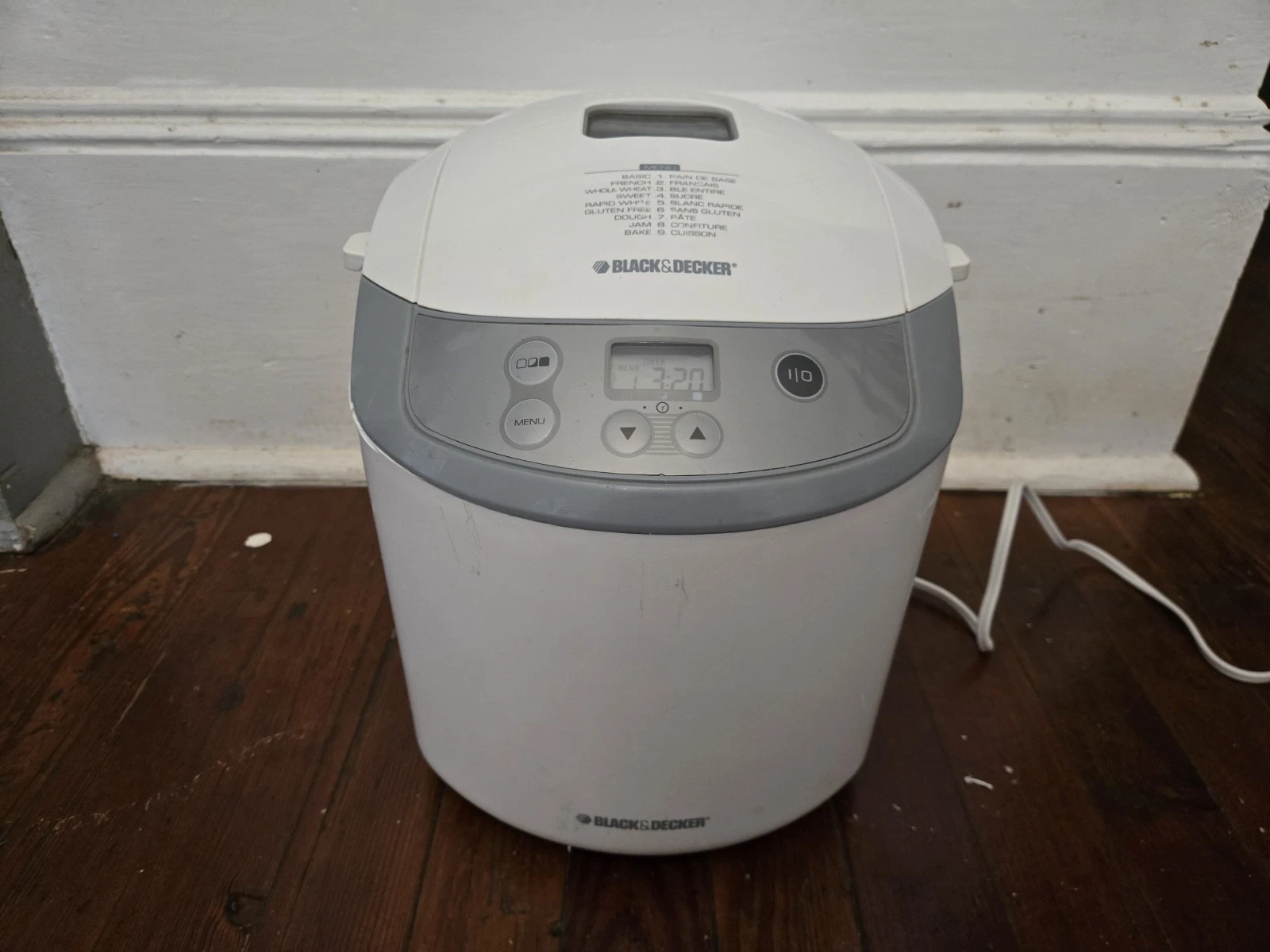 Black & Decker 1.5lb Bread Maker Machine BK1015W - 9 programs Clean Working