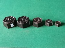 LOTTO 5 PESI PESO ESAGONALE IN GHISA E FERRO BILANCIA BASCULA PESI VARI. CL90