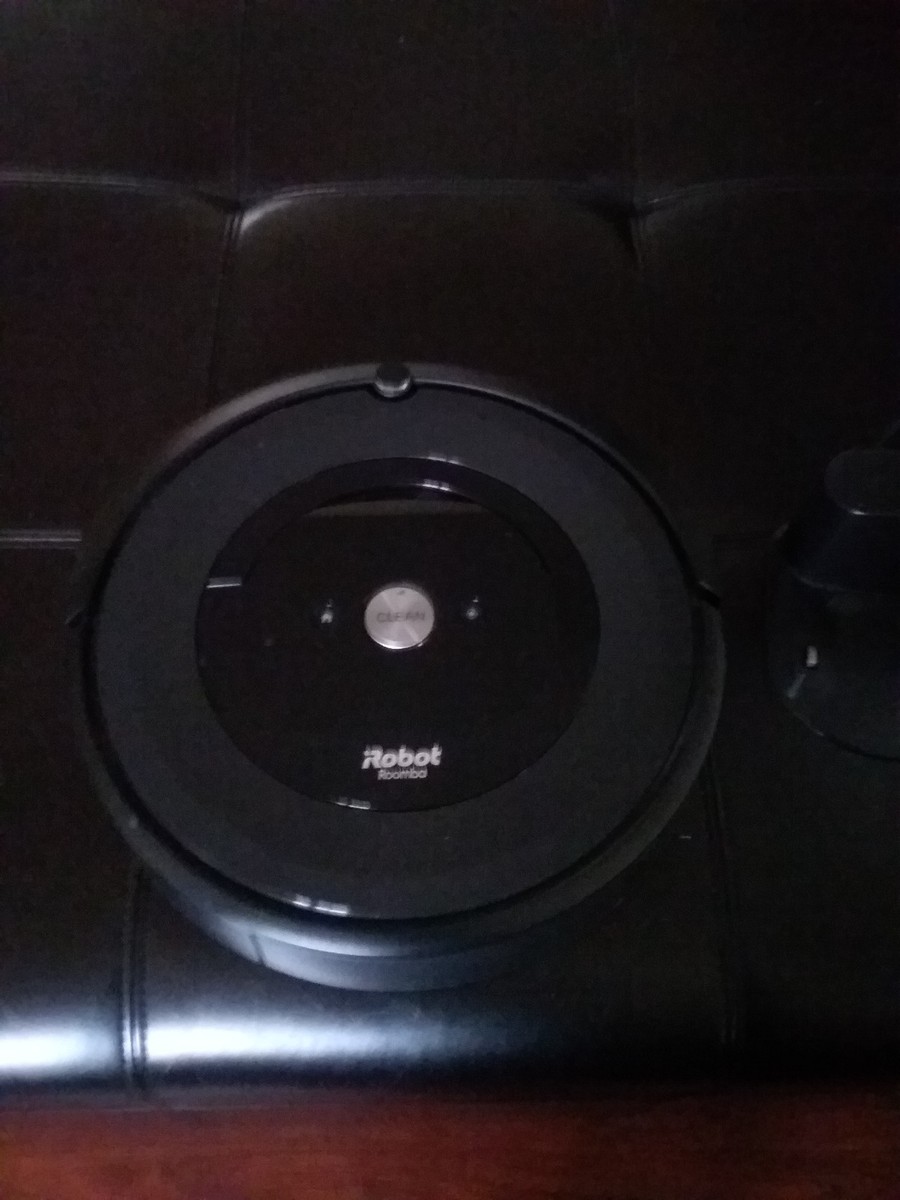 iRobot Roomba E5 Self-Charging Wi-Fi Connected Robot Vacuum